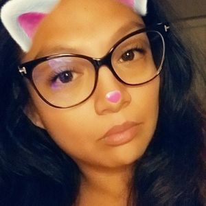 Meet your Posher, Adriana